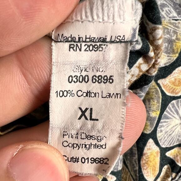 TORI RICHARD Men's XL Black All Over Seashell Print Hawaiian Cotton Lawn Shirt - Picture 6 of 9